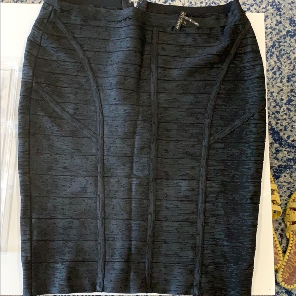 Alberto Makali women’s bandage  skirt size XL